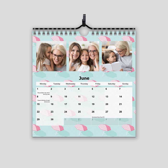 hang personalised calendar on the wall